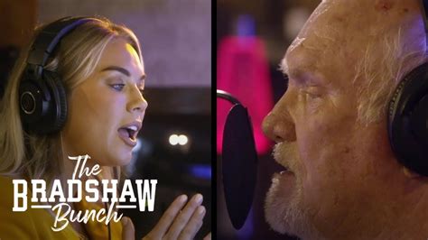 Terry Bradshaw SINGS in Rachels Christmas Song!